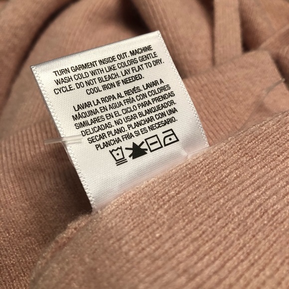 Women’s Simply Styled Pink Pullover Sweatshirt - Picture 5 of 5